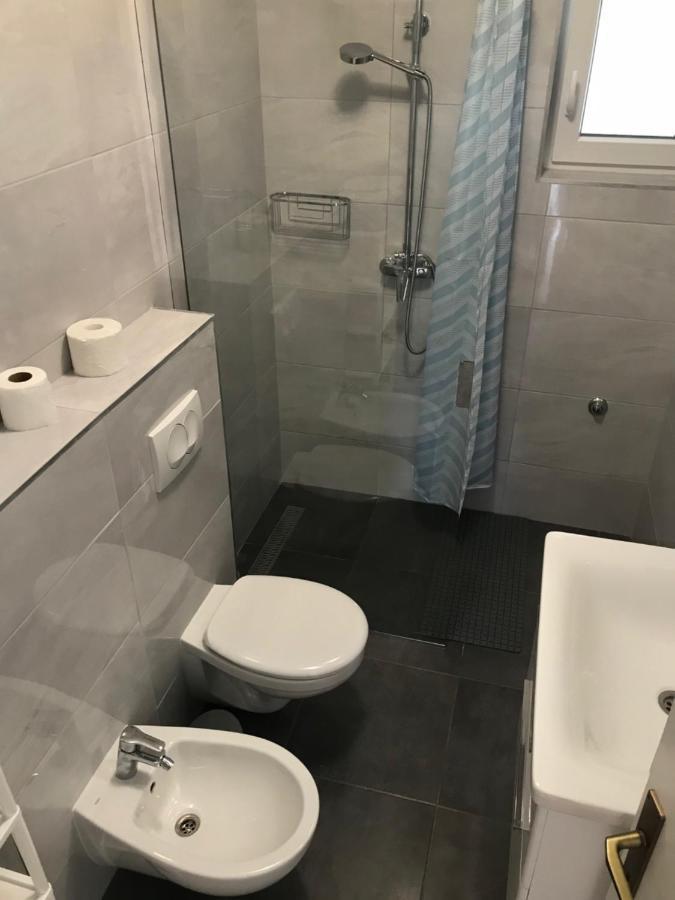 Bolanca Apartments Примоштен Екстер'єр фото