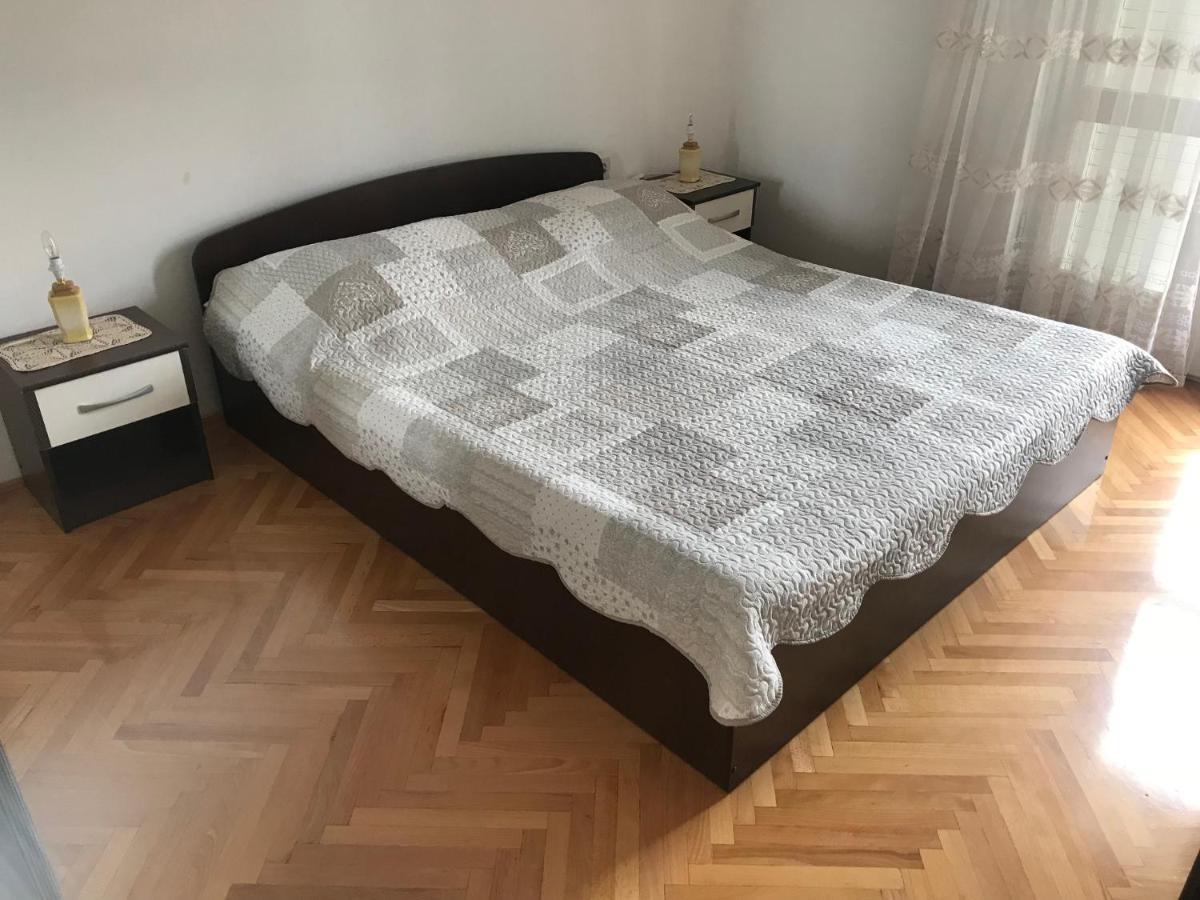 Bolanca Apartments Примоштен Екстер'єр фото